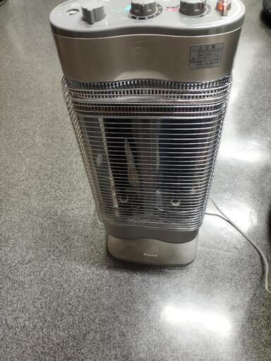 遠赤外線暖房機ダイキン
