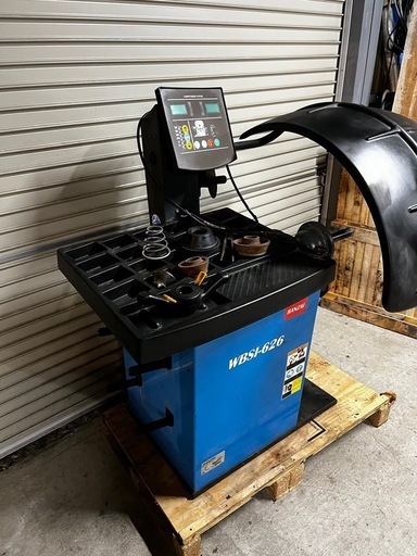 ホイールバランサー　バンザイ　タイヤ交換　自動車　整備　工具　