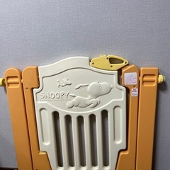 スヌーピーベビーゲートの画像