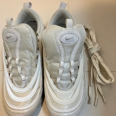 美品 NIKE ナイキ　エアマックス97 白 23cmの画像