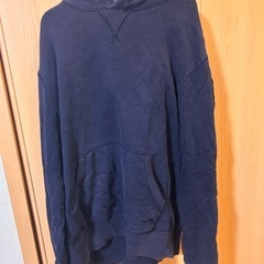 パーカー　紺色