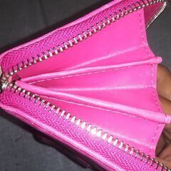 バラモチーフの財布　中古の画像