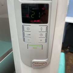 ⭐期間限定の特別値下げ⭐ R518 ☀️ De'Longhi デジタルラディアント オイルヒーター 8畳用 13年製 KHD410812-LG⭐ 動作確認済 ⭐ クリーニング済の画像