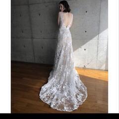 ウェディングドレスの画像
