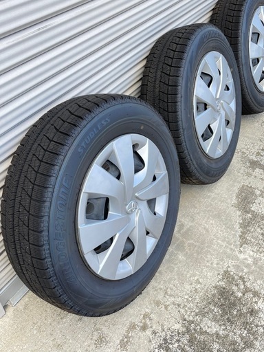 スタッドレス 4本 BLIZZAK VRX 165/70R14 ホイールカバー付