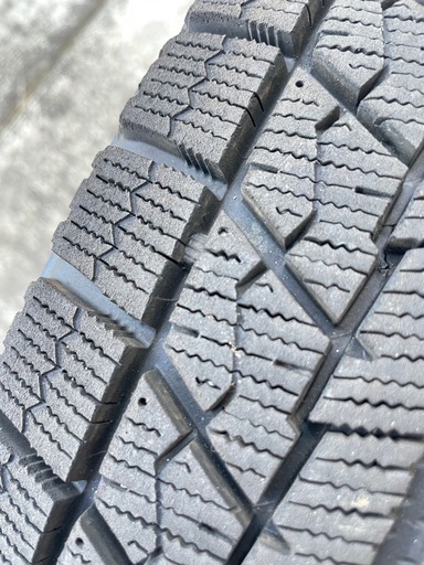 スタッドレス 4本 BLIZZAK VRX 165/70R14 ホイールカバー付