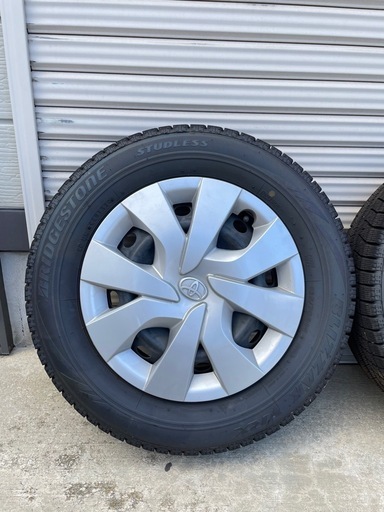スタッドレス 4本 BLIZZAK VRX 165/70R14 ホイールカバー付