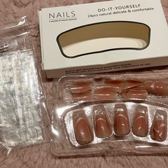 ピンク💗 ラメ ネイルチップ シール付き💅の画像