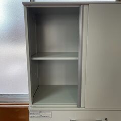 PLUS  3段ラテラル書庫 XS-105H-3 引違い保管庫 XS-70S上下セット  鍵付きの画像