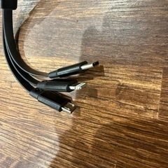 3in1 充電ケーブル 携帯　スマホの画像