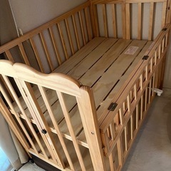 値下げしました！大和屋　折りたたみベビーベッドFL