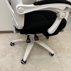 【取引成立】リクライニング・フットレスト付きオフィスチェア③の画像