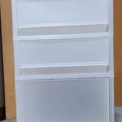 プラスチック引き出し　A4サイズ