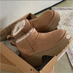 UGG / アグ レディース ブーツ 厚底 の画像