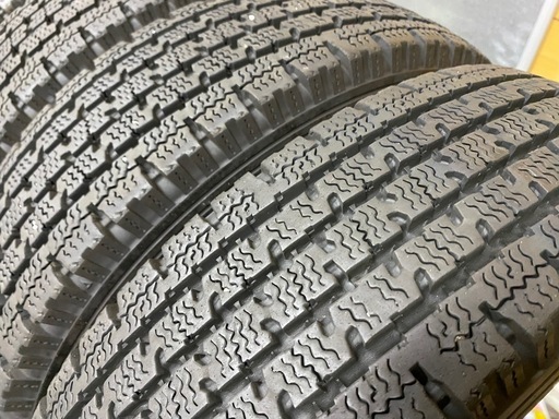 軽トラ軽バン用スタッドレスタイヤ4本145/80 R12・6PR