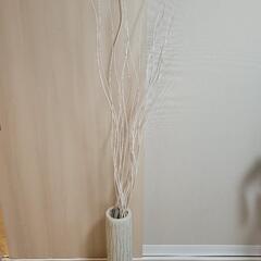IKEAインテリア　花瓶とオブジェ
