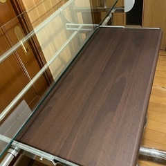 パソコンデスクの画像