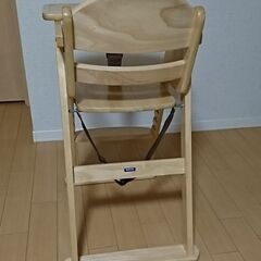 カトージ セナ 折り畳み式ベビーチェア ナチュラルの画像