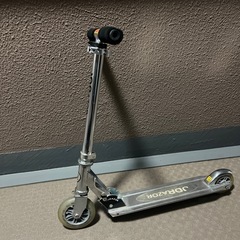 小学生　子供用キックボードの画像