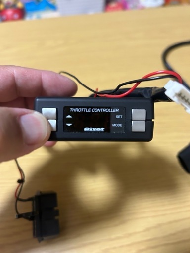 動作確認済　取付簡単　ピボットスロットルコントローラー　別売配線込み
