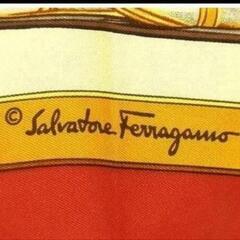 Salvatore♥ フェラガモ シルク♥100%シューズ柄 ♥バタフライ柄 ♥大判♥美品商品の画像