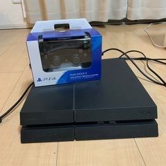 PS4とコントローラー