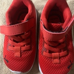 PUMAkidsシューズの画像