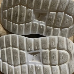 PUMAkidsシューズの画像