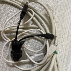 スチールラック170cmと電子デバイスの画像