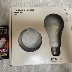 スチールラック170cmと電子デバイスの画像