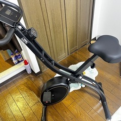 折りたたみ可能フィットネスバイク