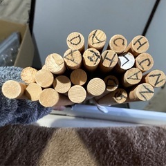 壁掛け（木材と金具）の画像