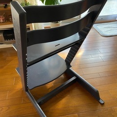 STOKKE ストッケトリップトラップチェア➕ベビーガードの画像