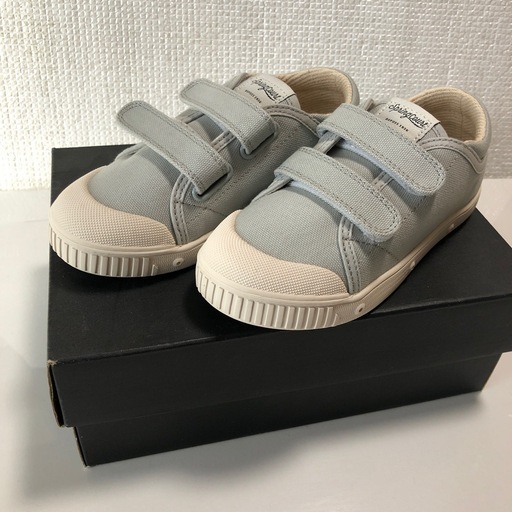 【美品】キッズシューズ