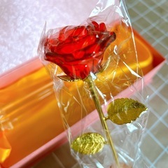 新品⭐️ バラの花 K9クリスタル 結婚記念日 誕生日 プレゼント 妻 彼女 女性 人気の画像