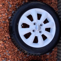 スタッドレスタイヤ４本の画像