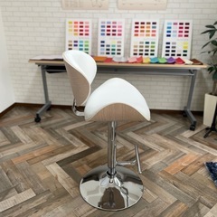 カウンターチェアの画像