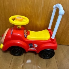 アンパンマン乗り物の画像