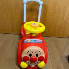アンパンマン乗り物の画像