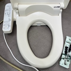 TOTO トイレ便座の画像