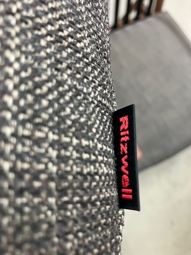 取引場所 南観音 K2411-625 Ritzwell アームチェア ウォールナット クッション付き 中古美品 椅子 取引場所 南観音 K2411-625 Ritzwell アームチェア 
