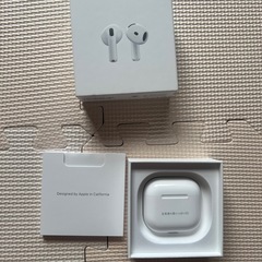 Airpods4イヤホンの画像