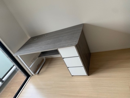 新品 ❗️❗️パソコンデスク オフィスデスク140*70cm 机テーブル 引き出し付き　収納  グレー