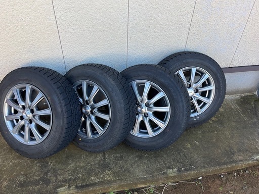 スタットレスタイヤ、ホイール付き