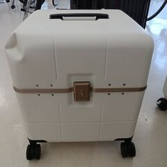 ★ジモティ割あり★  キャリーケース ホワイト W40×D40×...