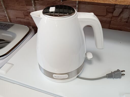 Delonghi　電気ケトル　1.0L　KBLA1200-J-W　2021年製　　■買取GO‼　栄和店