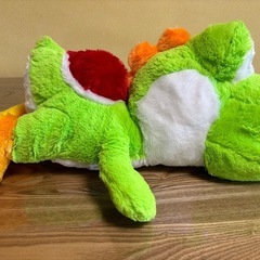 【取引中】スーパーマリオ　特大サイズ　クタッとぬいぐるみ　ヨッシーの画像