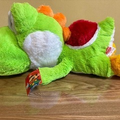 【取引中】スーパーマリオ　特大サイズ　クタッとぬいぐるみ　ヨッシーの画像