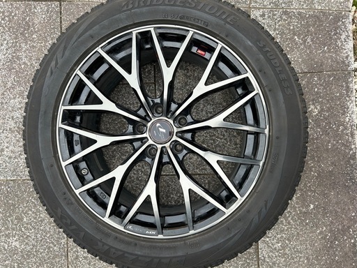 ブリヂストン　VRX スタッドレスタイヤ　ホイール付き4本  235/50//R18 2018年製造