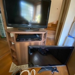 AQUOSテレビ2台とシャープBlu-rayジャンク美品のテレビ...